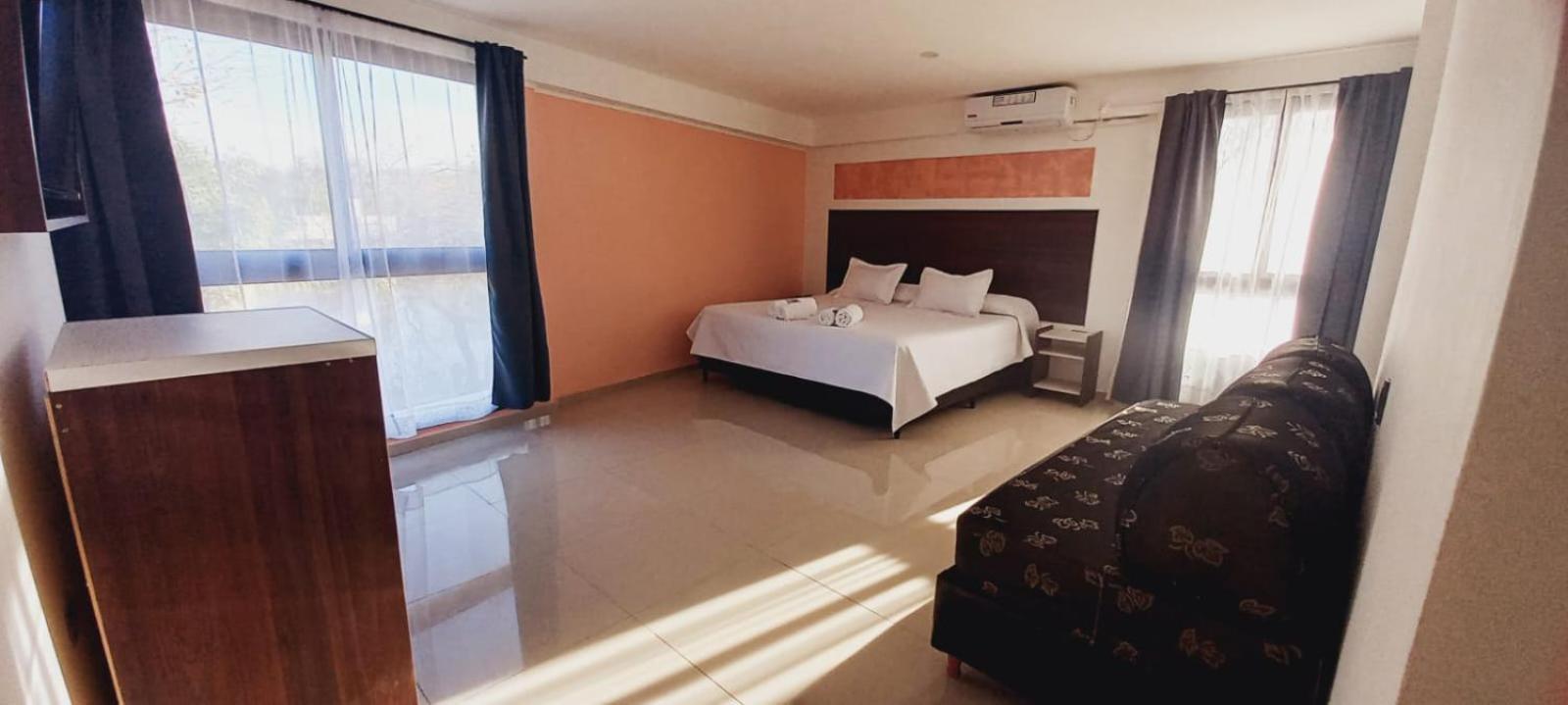 Golden Ross Hotel Villa Carlos Paz Exterior photo
